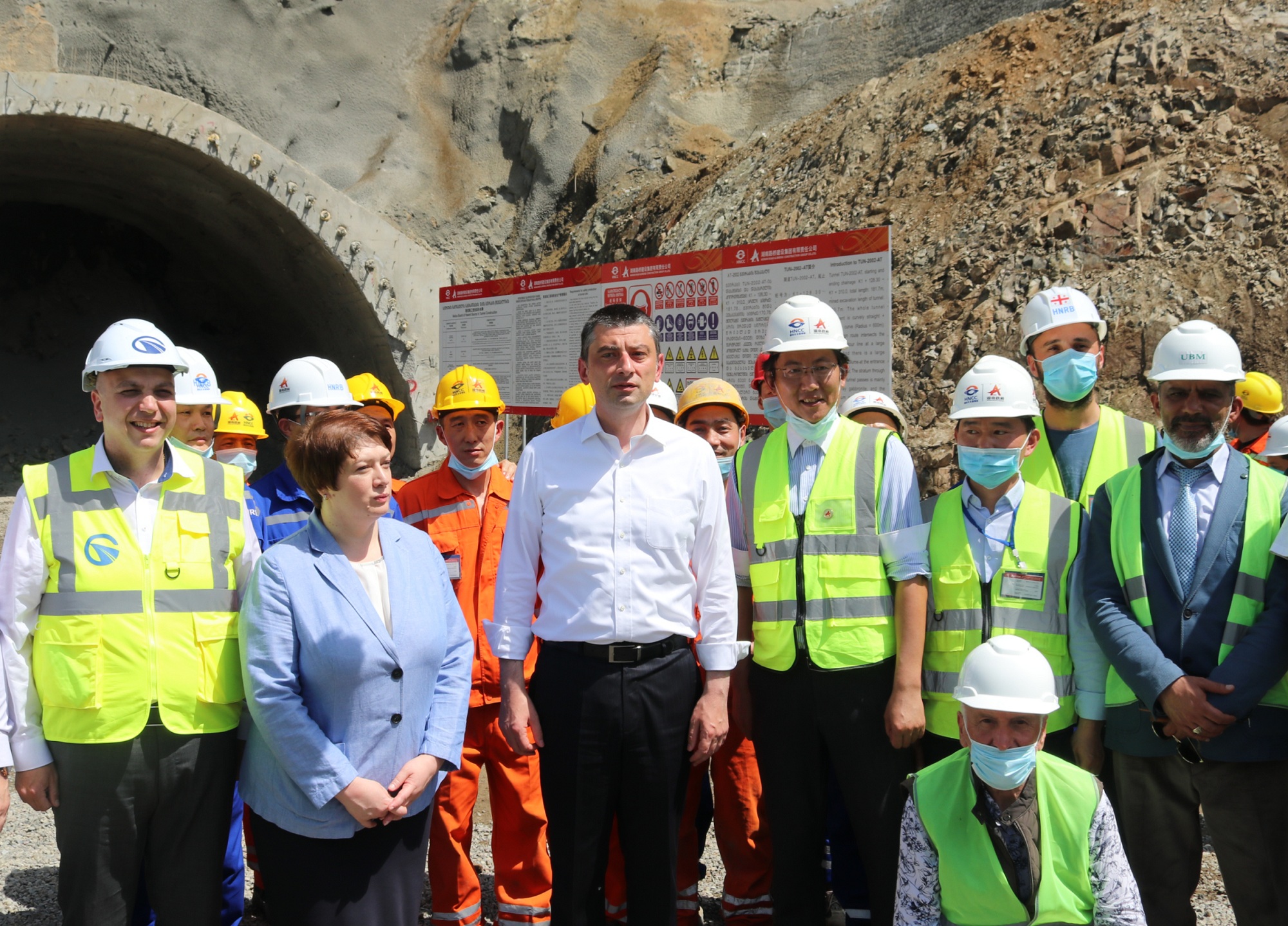 20200619664582.jpg 圖片 1-格魯吉亞總理到E60項(xiàng)目.jpg