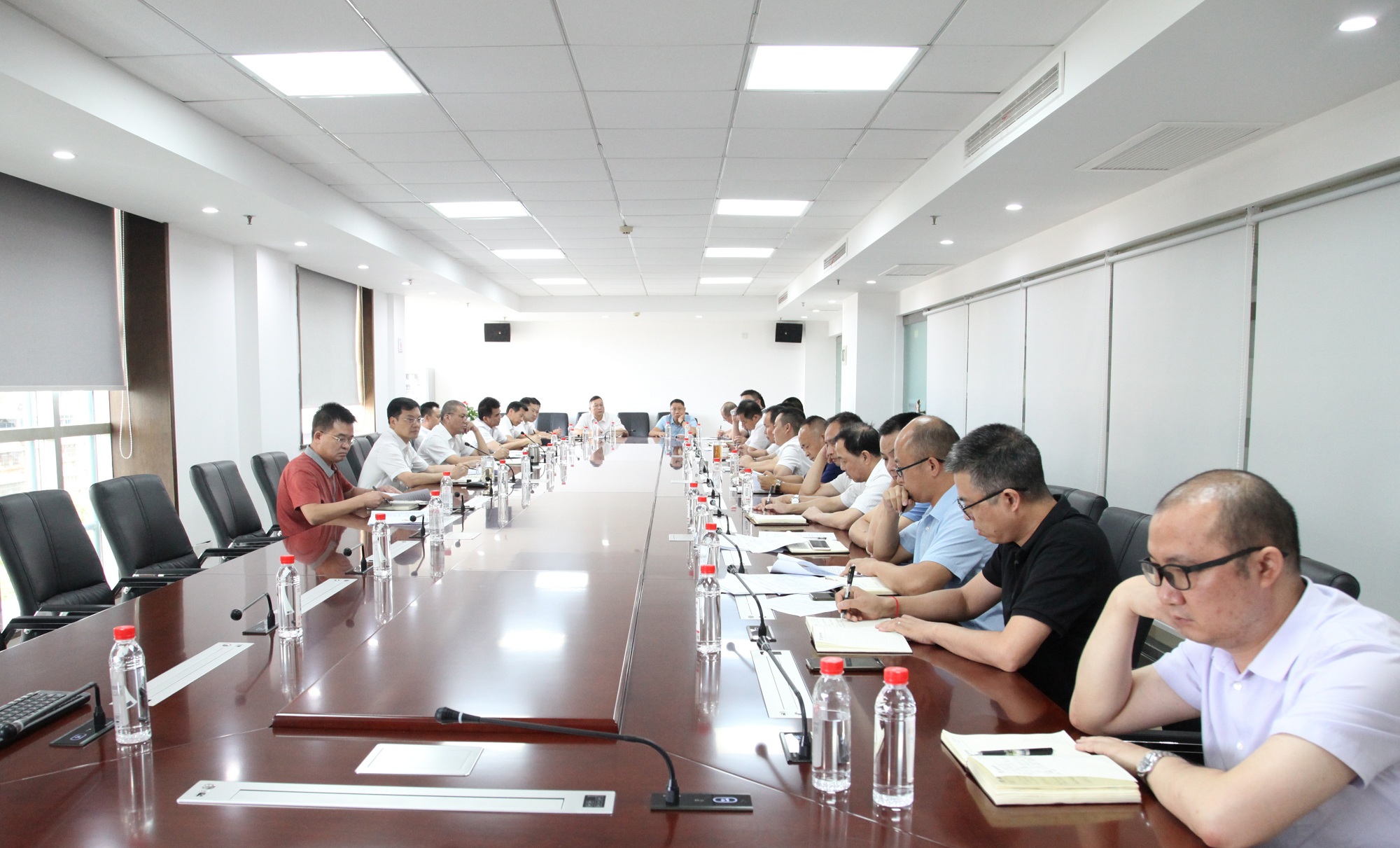 20200907633987.jpg 楊宏偉出席集團(tuán)經(jīng)營工作督導(dǎo)會.jpg