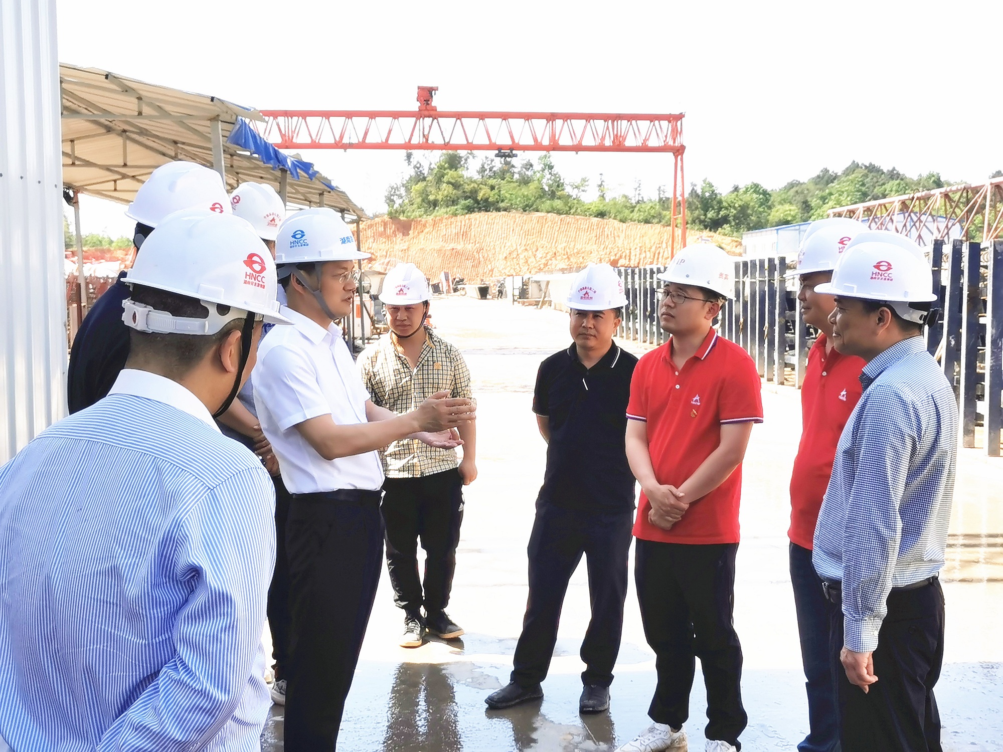 20210508113754.jpg 楊宏偉檢查慰問寧韶項(xiàng)目_副本.jpg